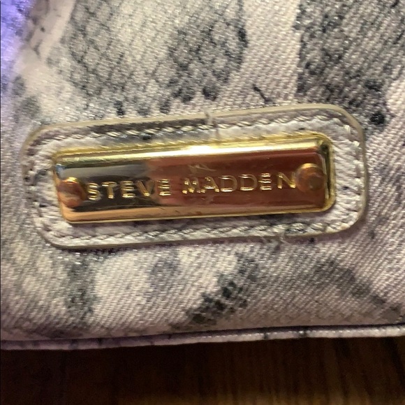 COPY - Steve Madden purse - Picture 2 of 4